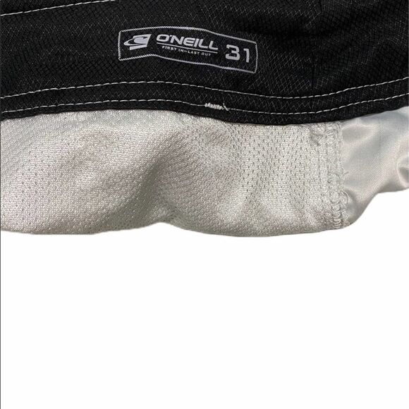 O’Neill‎ Pinstripe Swim Board Shorts White Black 31 - Picture 2 of 8